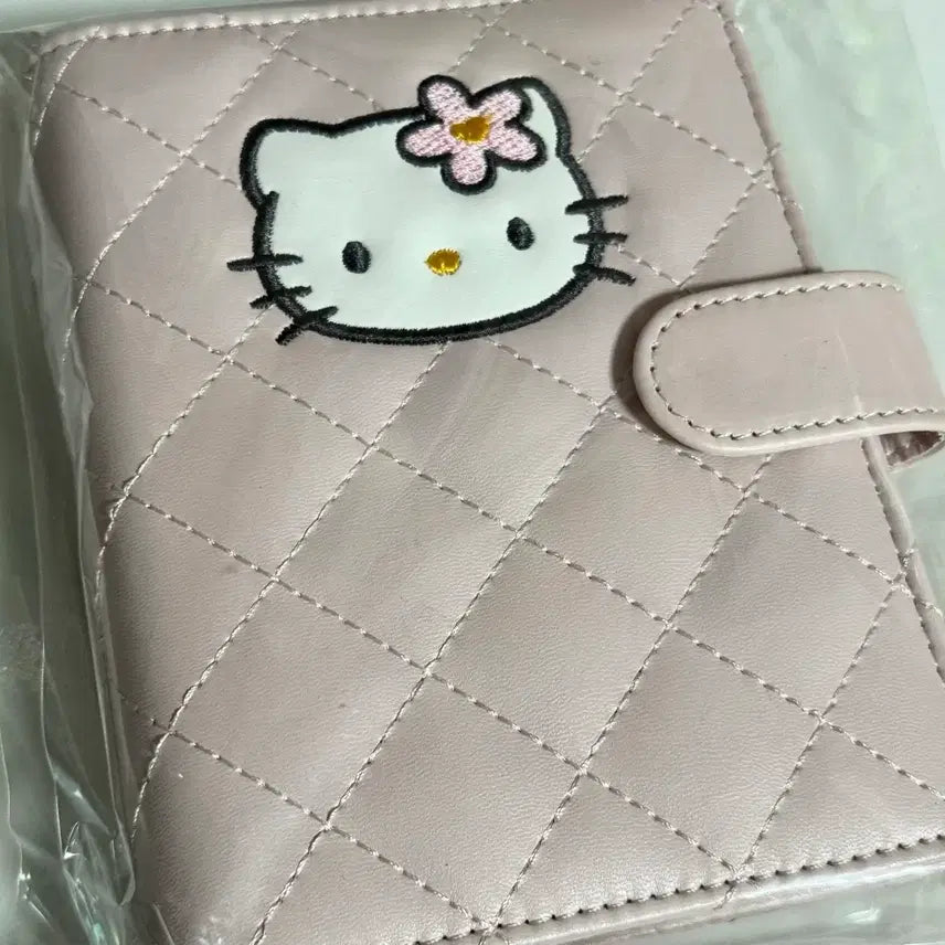 [BUNJANG] Sanrio Hello Kitty Quilted 50th Anniversary Diary / 고전 헬로키티 퀄트 다이어리 50주년