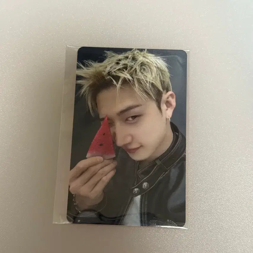[BUNJANG] Stray Kids Bang Chan This &amp; That Fanshop Watermelon Photocard / Straykids 스트레이키즈 스키즈 디스앤댓 팬즈샵 수박포카 방찬 this&amp;that fans shop pc bangchan
