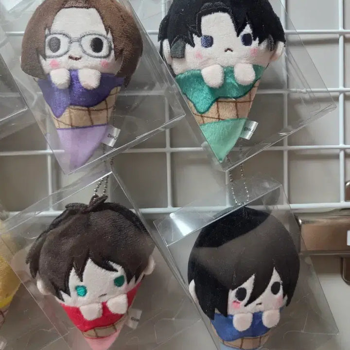 [BUNJANG] Attack on Titan Aistar Pinui Bundle (Box Included) / [택포 10만] 진격의거인 아이스타피누이 일괄(박스있음)