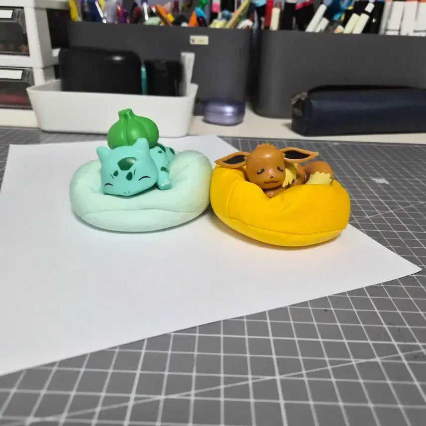 [BUNJANG] Pokemon Bulbasaur &amp; Eevee Cushion Figures Set / 포켓몬스터 이상해씨 이브이 쿠션 피규어