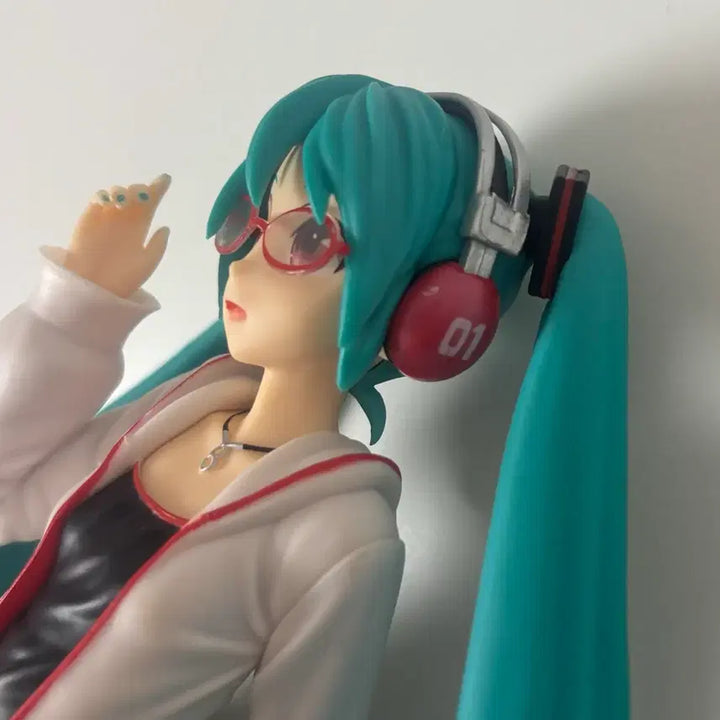 [BUNJANG] Hatsune Miku Project DIVA Natural Classic Glasses Figure / 하츠네 미쿠 프로젝트디바 내추럴 고전 안경 피규어