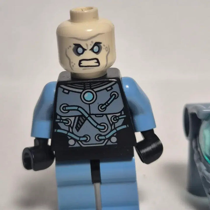 [BUNJANG] LEGO DC Mr. Freeze Minifigure 76000 / 레고 DC 미스터 프리즈 미니피규어 76000