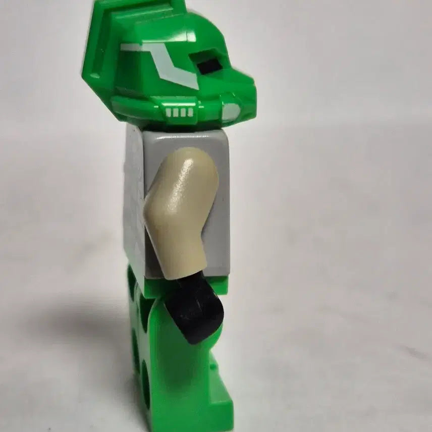 [BUNJANG] LEGO Galaxy Squad Green Team Robot Sidekick Minifigure 70704 / 레고 갤럭시 스쿼드 그린 팀 로봇 사이드킥 미니피규어 70704