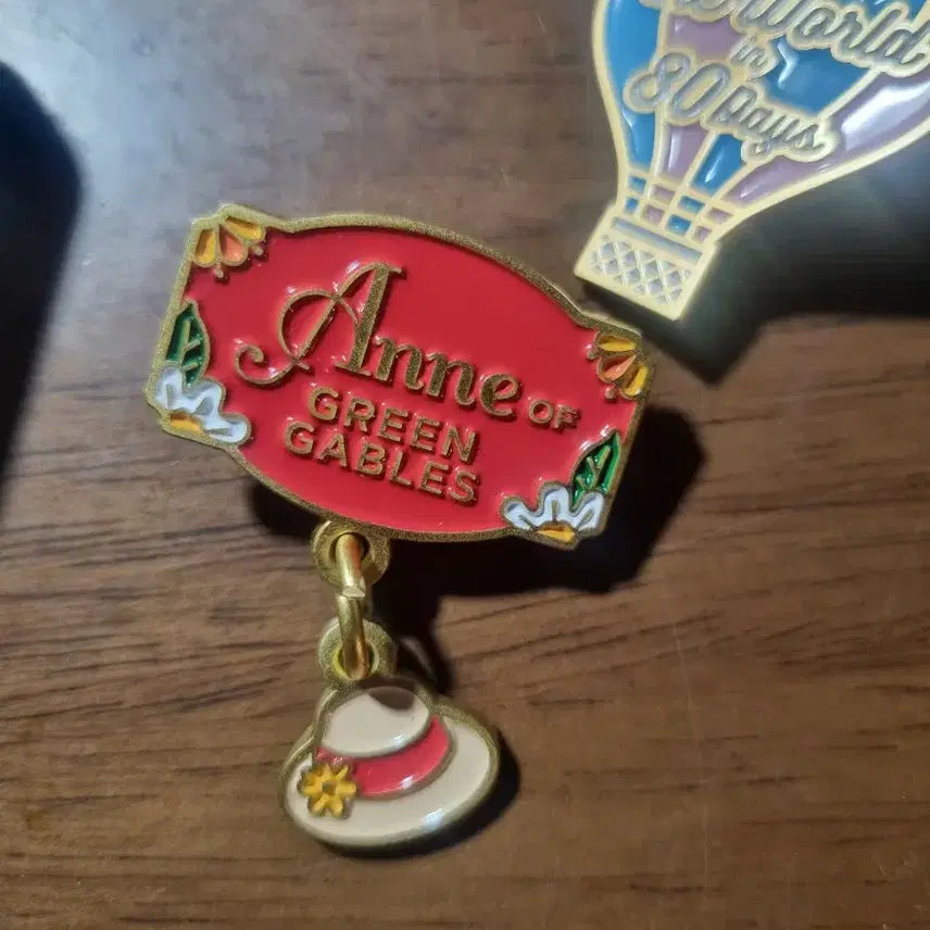 [BUNJANG] Aladdin Doraemon &amp; Anne of Green Gables Metal Badge Bundle / 금속 뱃지 알라딘 뱃지 일괄 도라에몽 뱃지 빨간머리 앤 80일간의 세계일주