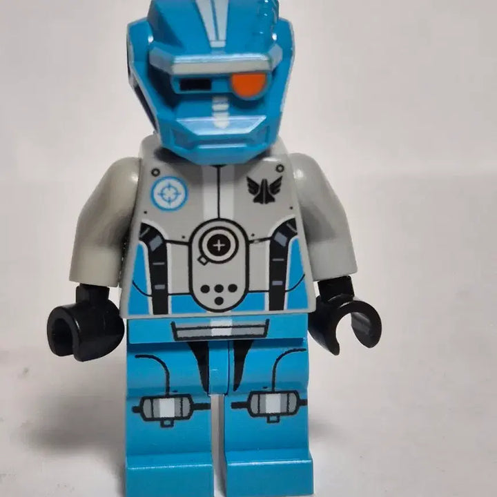 [BUNJANG] LEGO Galaxy Squad Blue Team Robot Assistant Minifigure 70700 / 레고 갤럭시 스쿼드 블루 팀 로봇 조수 미니피규어 70700