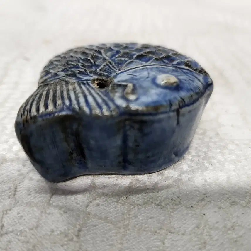 [BUNJANG] Celadon Goryeo Dynasty Crucian Carp Inkstone / 청채 붕어 도자기 백자연적