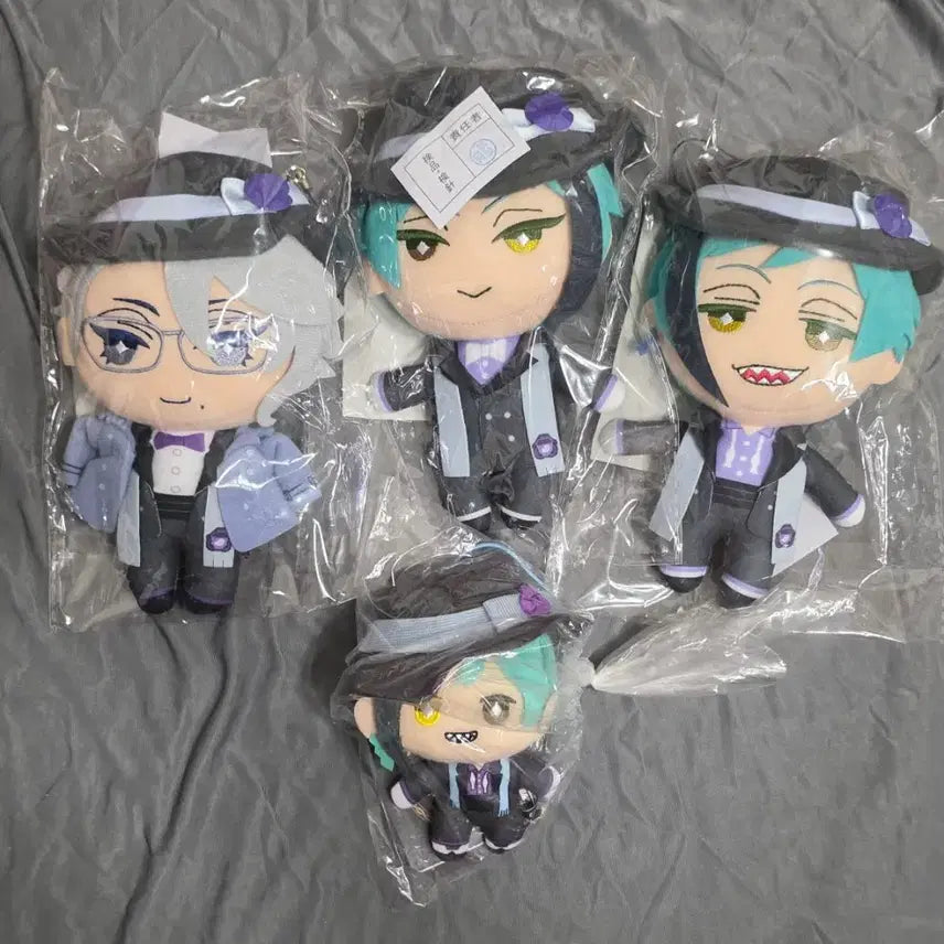 [BUNJANG] Twisted Wonderland Azul Ashengrotto Nendoroid, Octavinelle Plush, and Magical Fan Light Bundle / 트위스테 아즐 아셴그로토 넨도로이드 및 누이, 펜라이트 일괄