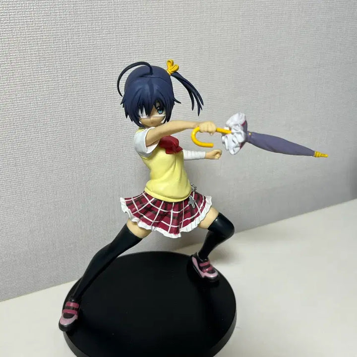 [BUNJANG] Chunibyo demo Koi ga Shitai! Classic Anime Girl Umbrella Figure (Display Only, No Box) / 중2병이라도 사랑이 하고싶어 고전 미소녀 우산 피규어(단순전시/박스X)