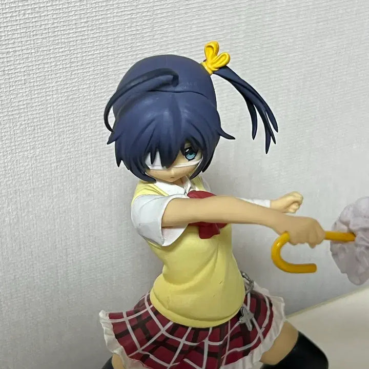 [BUNJANG] Chunibyo demo Koi ga Shitai! Classic Anime Girl Umbrella Figure (Display Only, No Box) / 중2병이라도 사랑이 하고싶어 고전 미소녀 우산 피규어(단순전시/박스X)