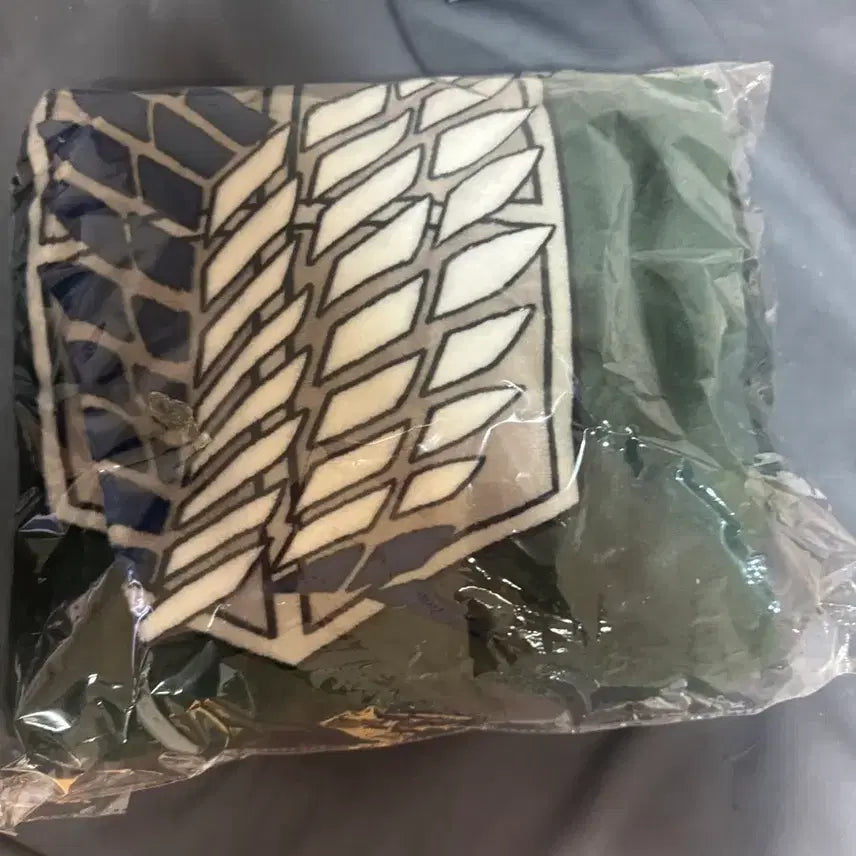 [BUNJANG] Attack on Titan Survey Corps Cloak Blanket Frank Burger Collaboration / 조사병단 망토 담요 프랭크버거 콜라보