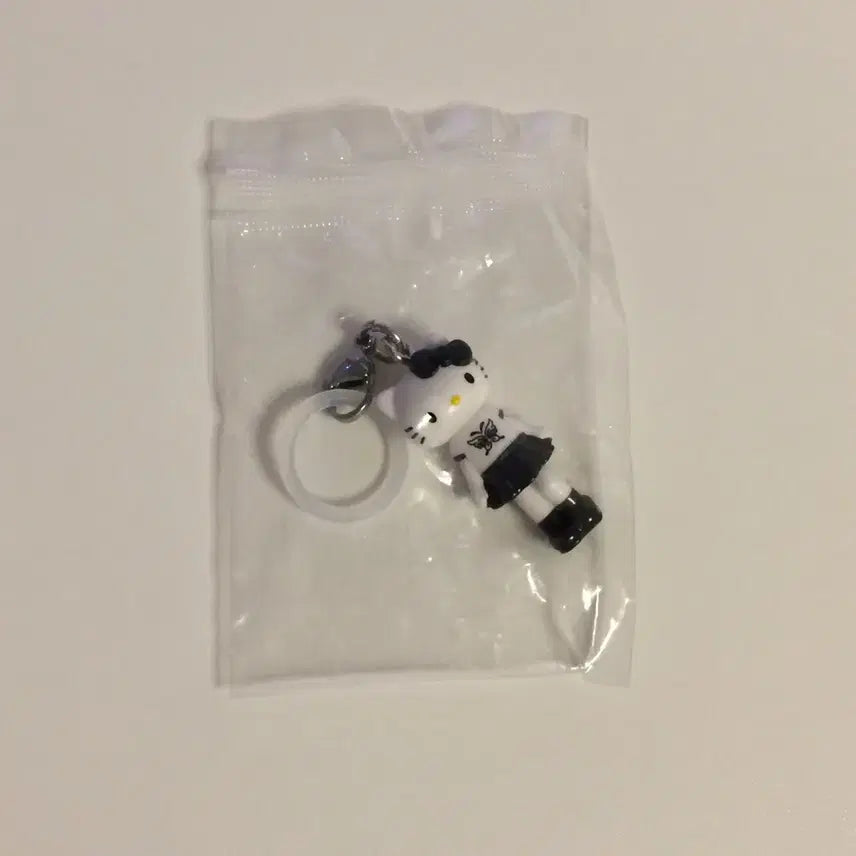 [BUNJANG] Hello Kitty Ashinaga Ankuru School Uniform Long Leg Gacha / 헬로키티 아시나가 교복 롱다리 메지루시 가챠