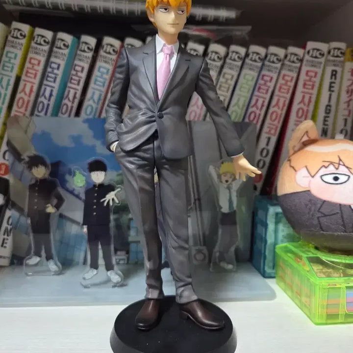 [BUNJANG] Mob Psycho 100 Reigen Arataka Figure / [가격 더 안내려요] 모브사이코 레이겐 피규어