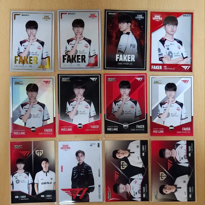 [BUNJANG] T1 Faker Homeground Bault Trading Card Bundle Set (12 Cards) / faker 페이커 T1 홈그라운드 카드 bault trading card 12장 일괄