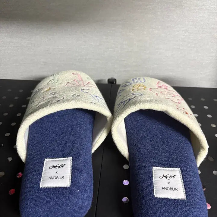 [BUNJANG] Hebi Slippers / Hebi 슬리퍼