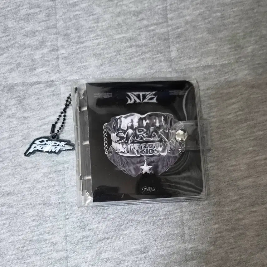 [BUNJANG] Stray Kids 8th Anniversary Binder / 스키즈 바인더 에이트 팝업