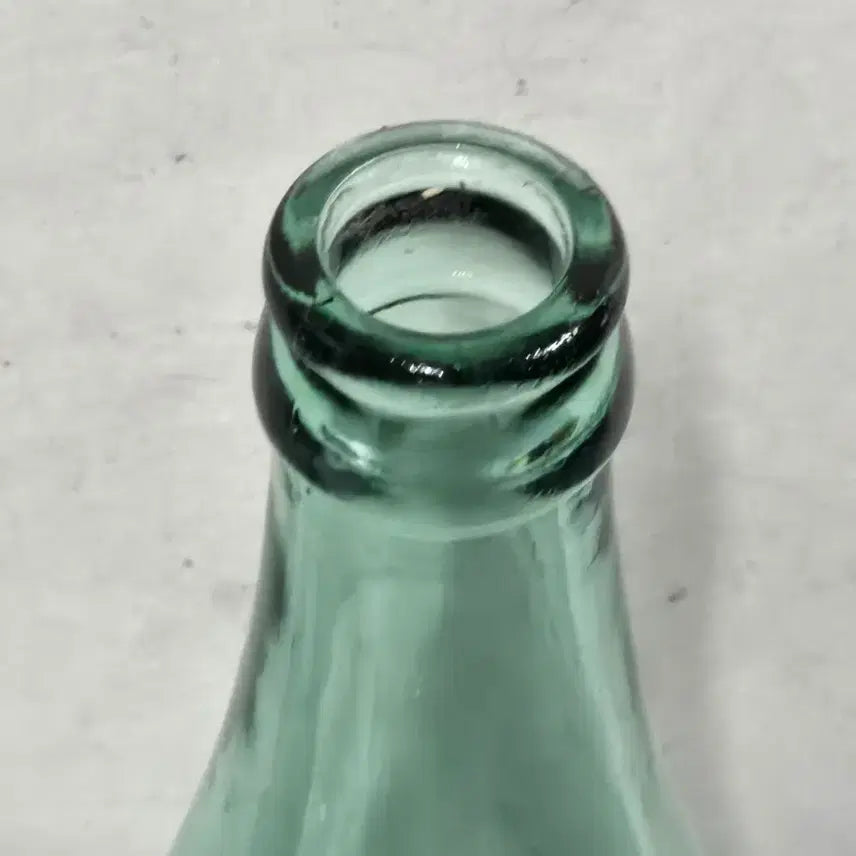 [BUNJANG] Vintage Hanil Soju 4 Hops Glass Bottle / 고전병 .옛날 소주병 .수집용.전시용.소품용 . 한일소주 4홉 소주병