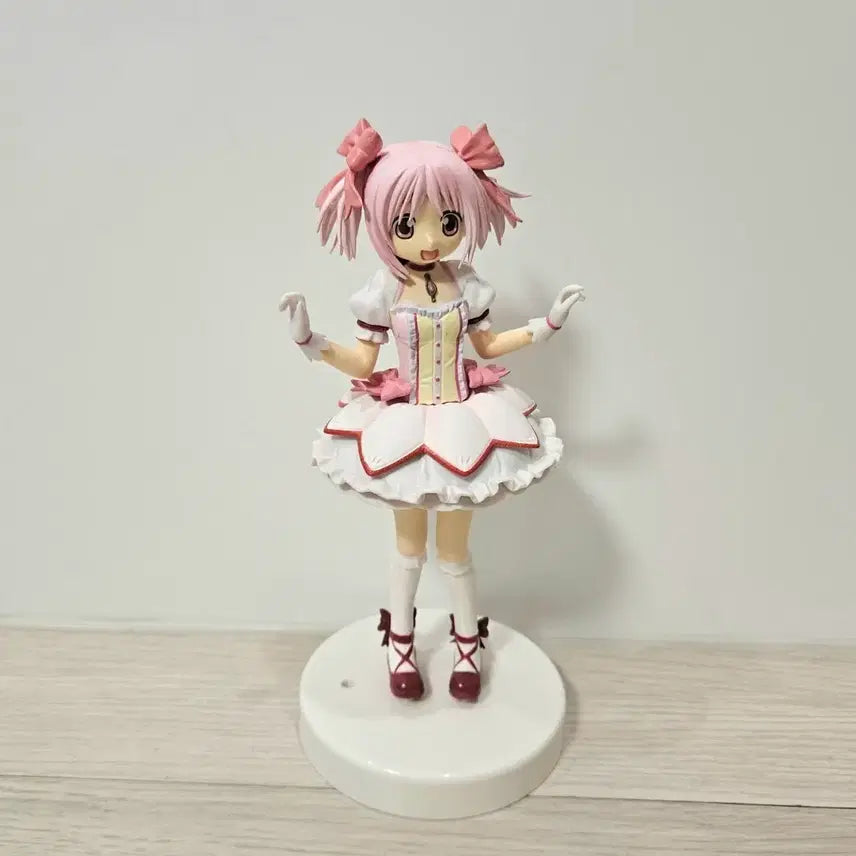 [BUNJANG] Puella Magi Madoka Magica Madoka Kaname Figure / 마마마 마도카 피규어