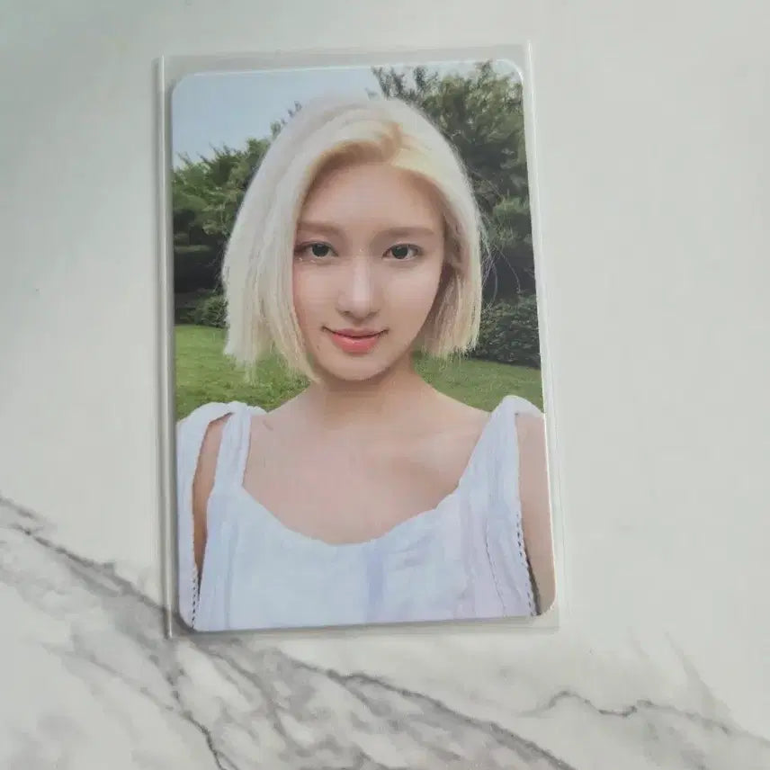 [BUNJANG] IVE After Like Version 3 Gaeul Photocard / 아이브 에프터라이크 버전3 가을