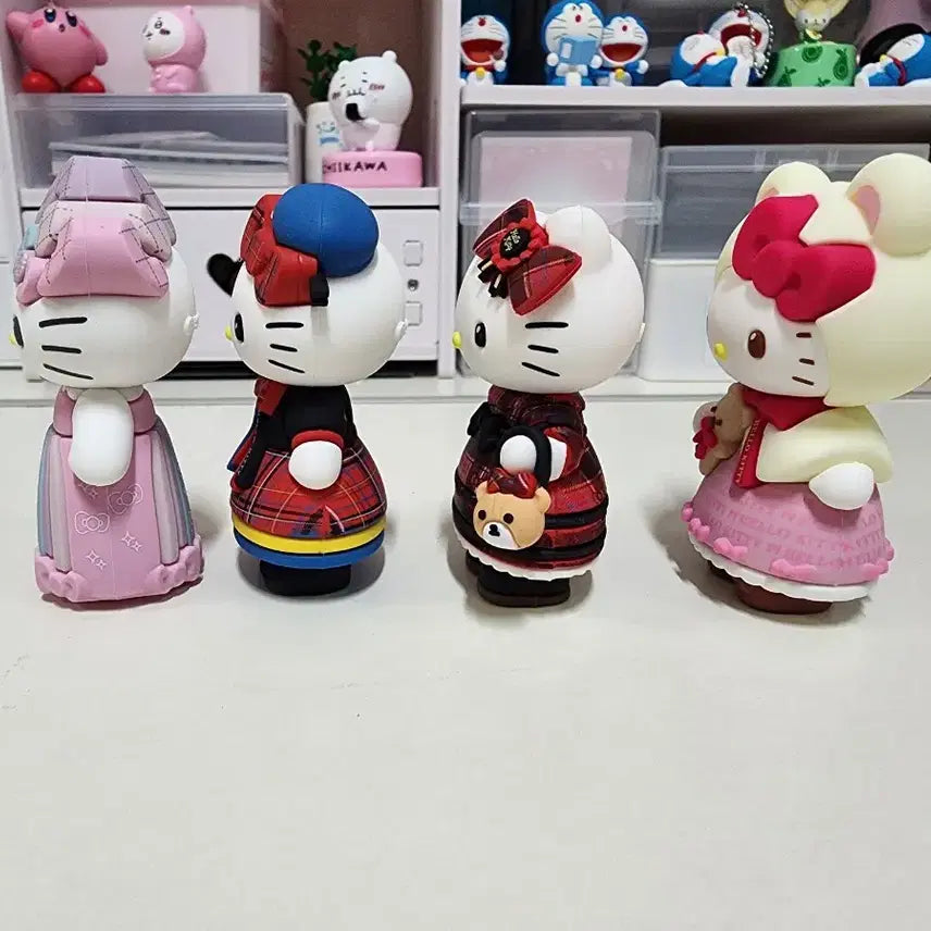 [BUNJANG] Hello Kitty Figure 4-Set (New) / (새상품)헬로키티 피규어 4종 세트