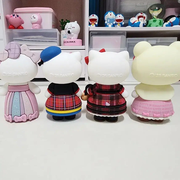 [BUNJANG] Hello Kitty Figure 4-Set (New) / (새상품)헬로키티 피규어 4종 세트