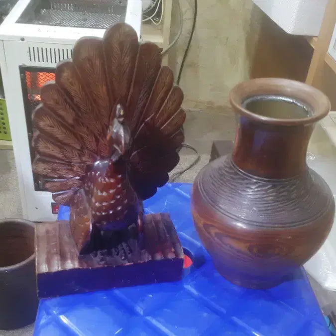 [BUNJANG] Vintage Wooden Vase with Peacock Wood Carving / 오래된 나무 화병과 공작 목조각