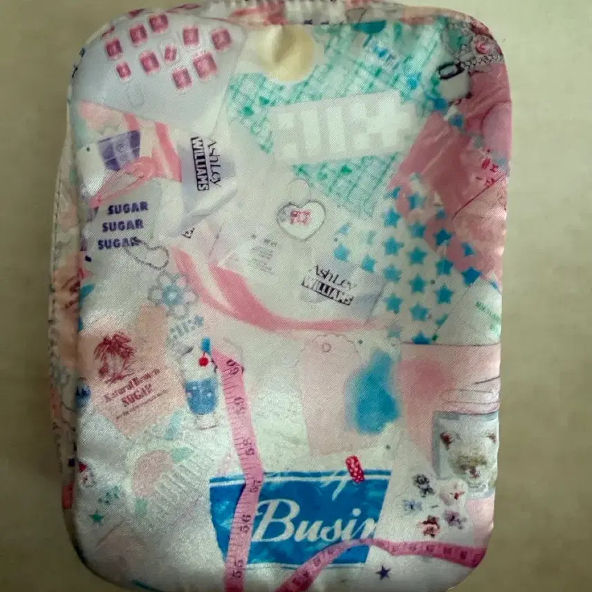 [BUNJANG] ILLIT Pouch Album Collage Version Ashley Williams Little Mimi / 아일릿 파우치 앨범 콜라주 버전 양도해요 애슐리윌리엄스 리틀미미