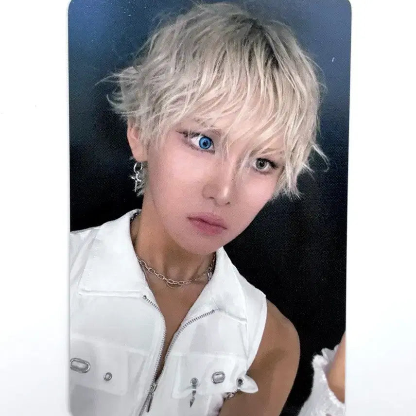 [BUNJANG] Xlov Hyun Photocard / XLOV 엑스러브 HYUN 현 포카 포토카드