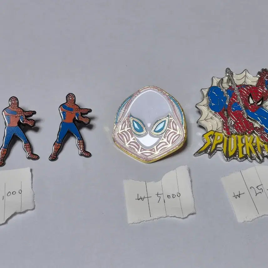 [BUNJANG] Spider-Man Badges Bundle / 스파이더맨 뱃지들 팝니다