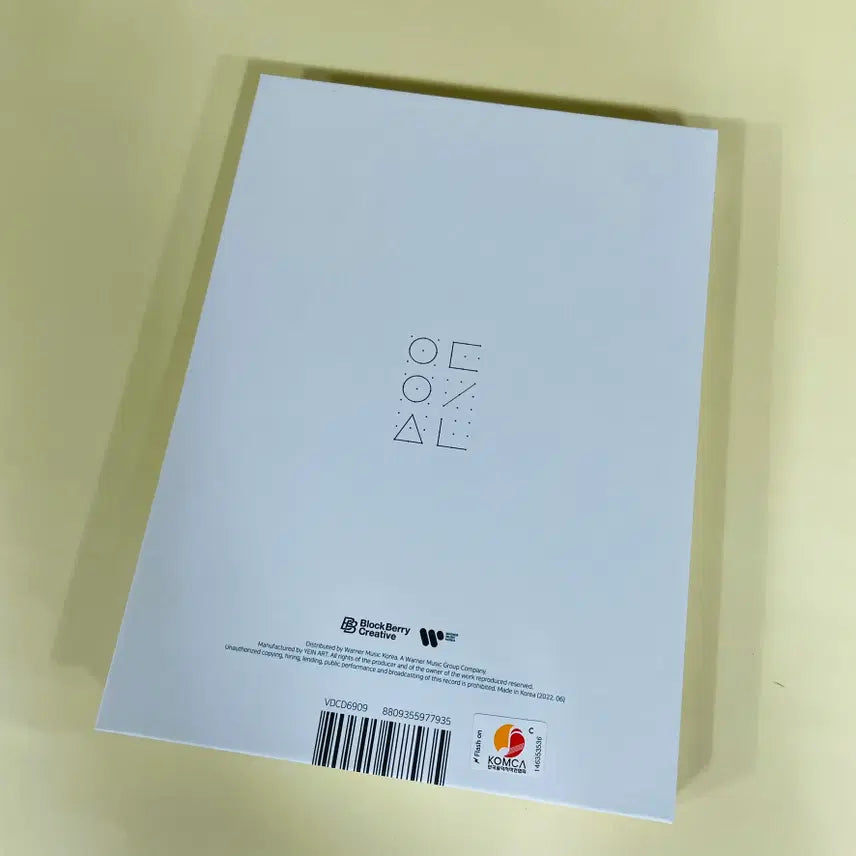 [BUNJANG] LOONA Flip That (A Ver.) Summer Special Mini Album CD (Includes Folded Poster) - Chuu, Yves / [중고음반/CD] 이달의 소녀 (LOONA) Flip That (A Ver., 접지포스터 포함) 츄 Yves