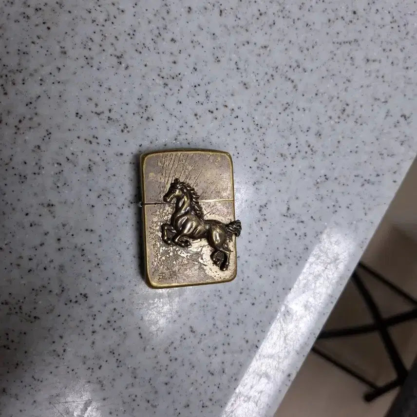 [BUNJANG] Horse Motif Zippo Lighter / 말 무늬  지포. 라이터