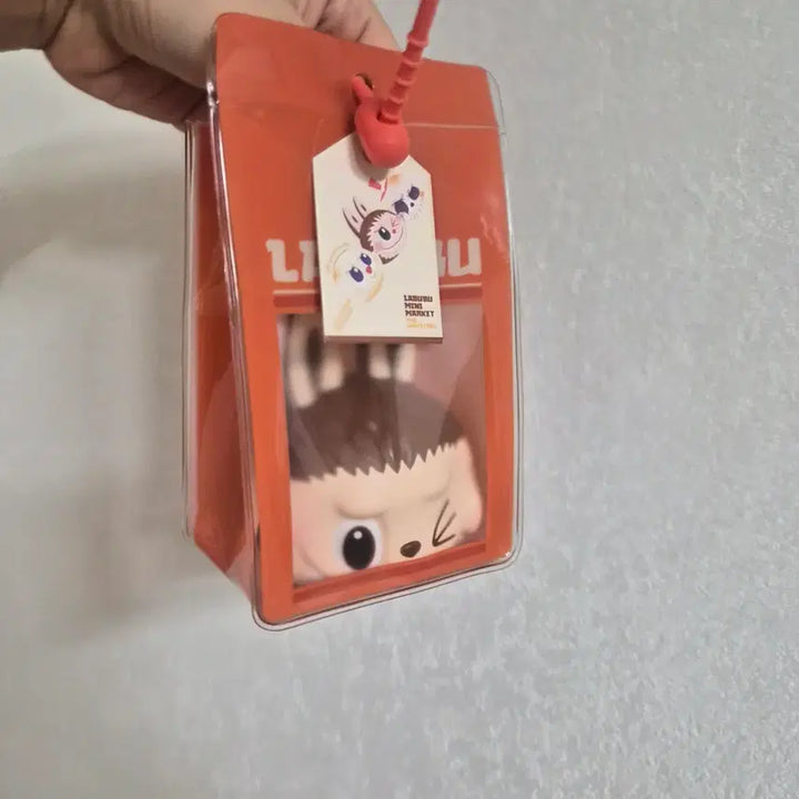 [BUNJANG] Labubu Suspicious Convenience Store Pinch Squishy Keychain / (정품)라부부 수상한 편의점 핀치 스퀴시 키링