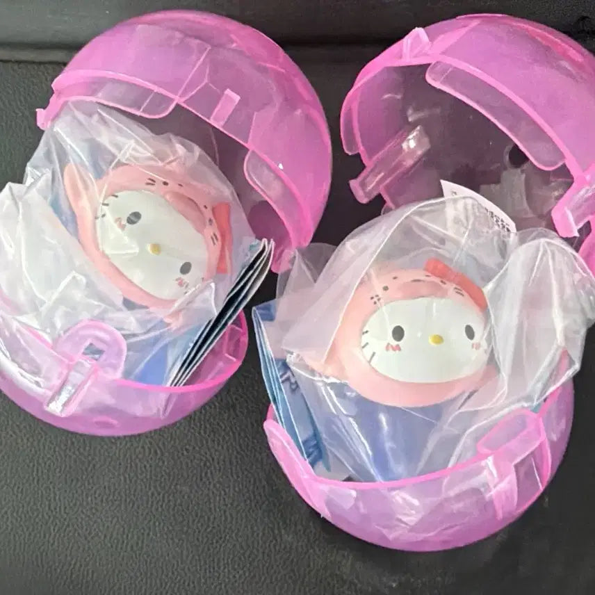 [BUNJANG] Sanrio Hello Kitty Penguin Gacha / 산리오 키티 빙하 남극 가챠