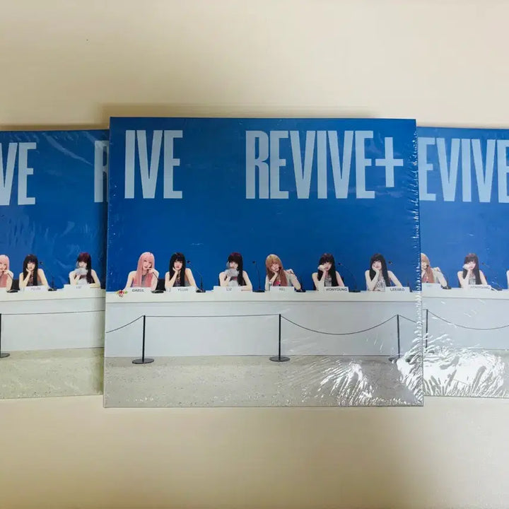 [BUNJANG] IVE REVIVE+ Album (Sealed) / 아이브 리바이브 앨범(새상품)
