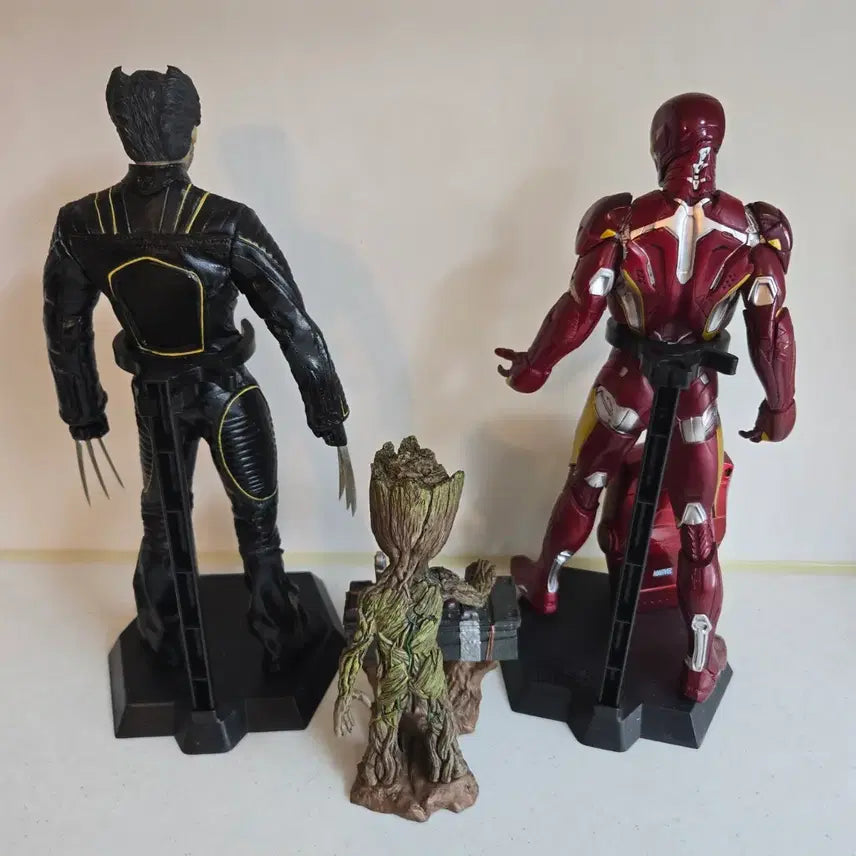 [BUNJANG] Marvel Figures Bundle Set (Iron Man, Wolverine, Groot) / 마블 피규어 [3종 일괄] 판매합니다