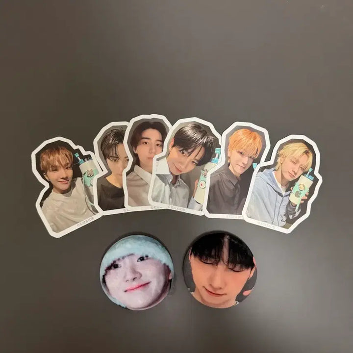 [BUNJANG] BOYNEXTDOOR Ediya Sticker &amp; Pin Button Bundle Set / 보넥도 핀뱃지 + 이디아 스티커 일괄판매