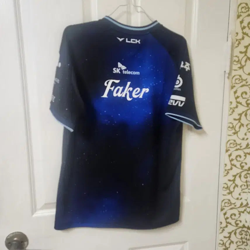 [BUNJANG] T1 Make A Wish Uniform L Size / T1 Make A Wish 유니폼 판매합니다!