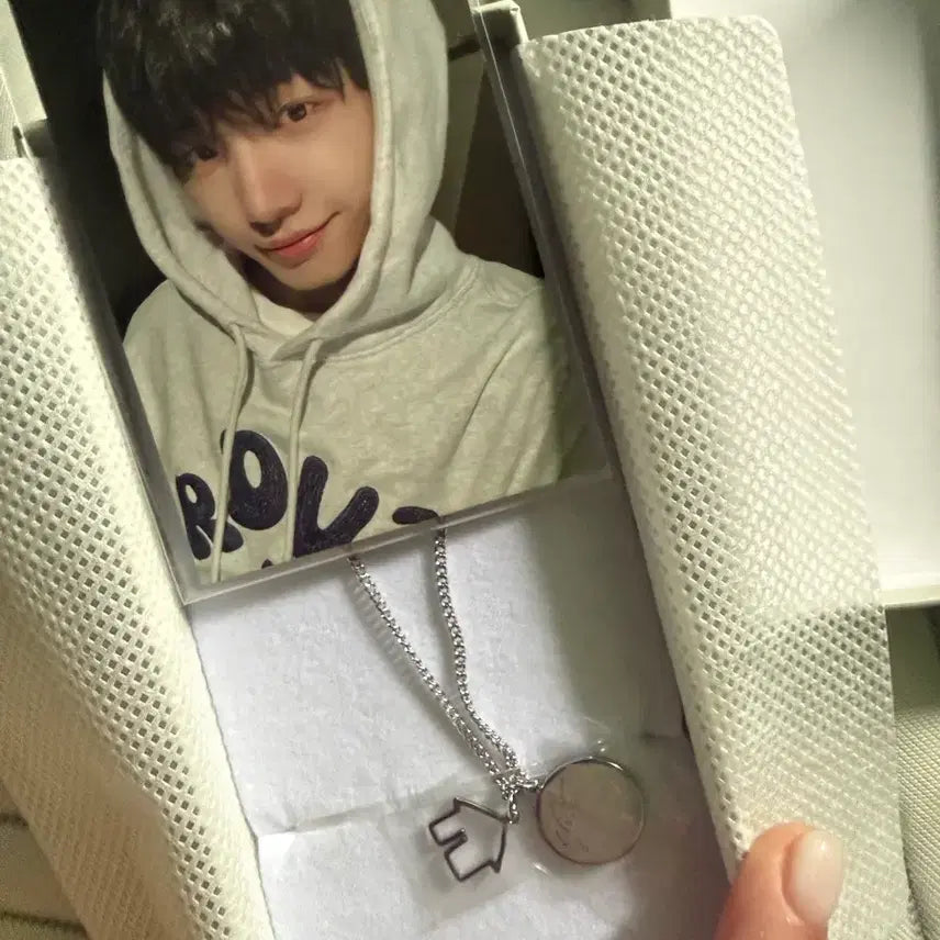 [BUNJANG] BOYNEXTDOOR 1st &amp; 2nd Anniversary Necklace Bundle Set / 일괄) 보넥도 재현 1,2주년 목걸이