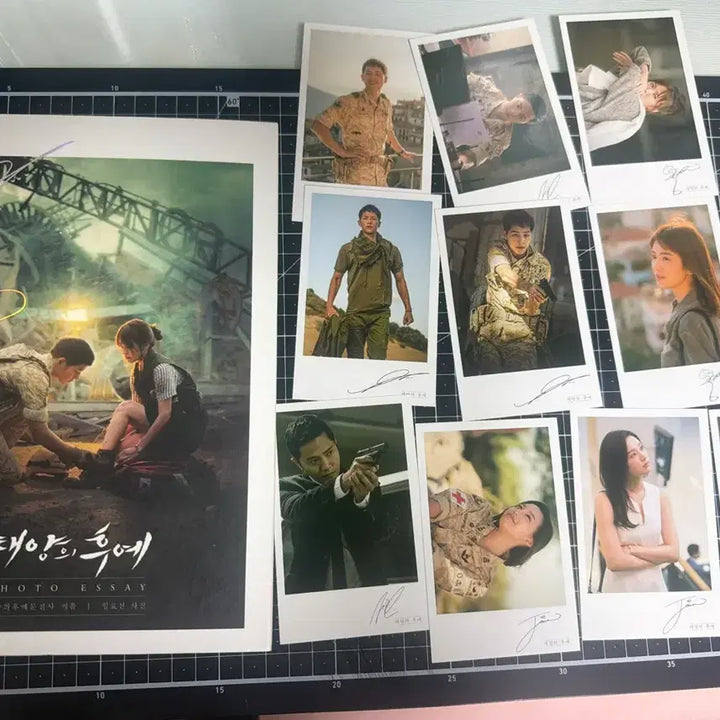 [BUNJANG] Descendants of the Sun Photo Essay + 10 Photocard Set / 태양의 후예 포토에세이 + 포토카드 10장 포함