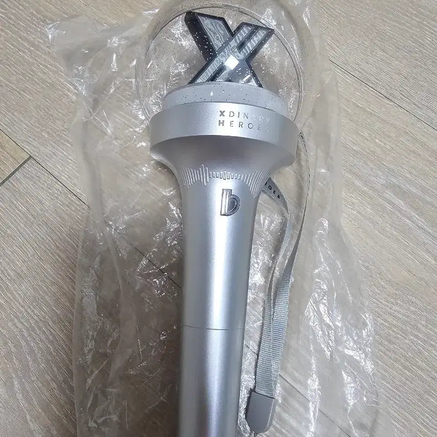 [BUNJANG] AKMU Official Light Stick / 엑디즈 응원봉 양도합니다.