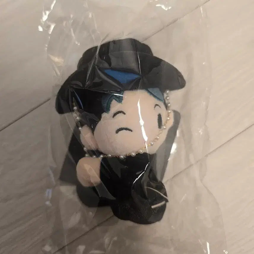 [BUNJANG] G-Dragon x PAMBOYZ BOYZ JOURNEY MAGNET PLUSH B Ver. / 지드래곤 x 팸 팝업 G:A 보이즈 저니 마그넷 플러시 B 버전