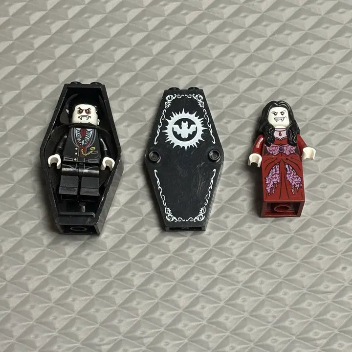 [BUNJANG] Old LEGO Minifigure Vampire Count &amp; Bride Bundle Set / 올드 레고 미니 피규어 뱀파이어 백작 &amp;신부