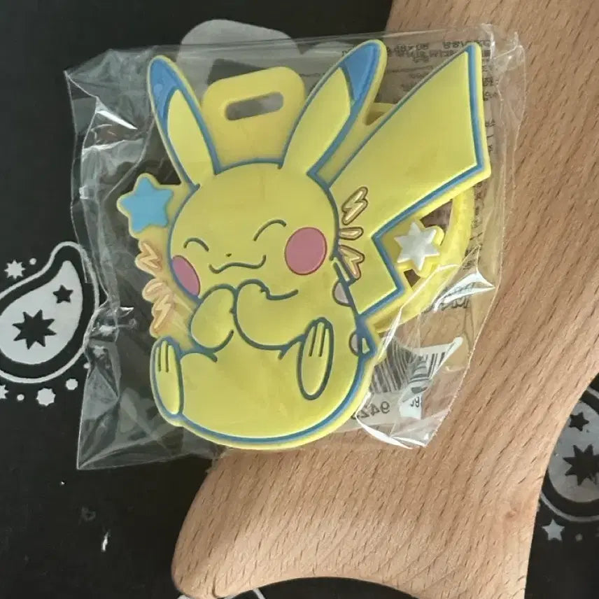 [BUNJANG] Pokemon Pikachu Luggage Tag (Sealed) / (미개봉) 포켓몬스터 피카츄 러기지택 네임택