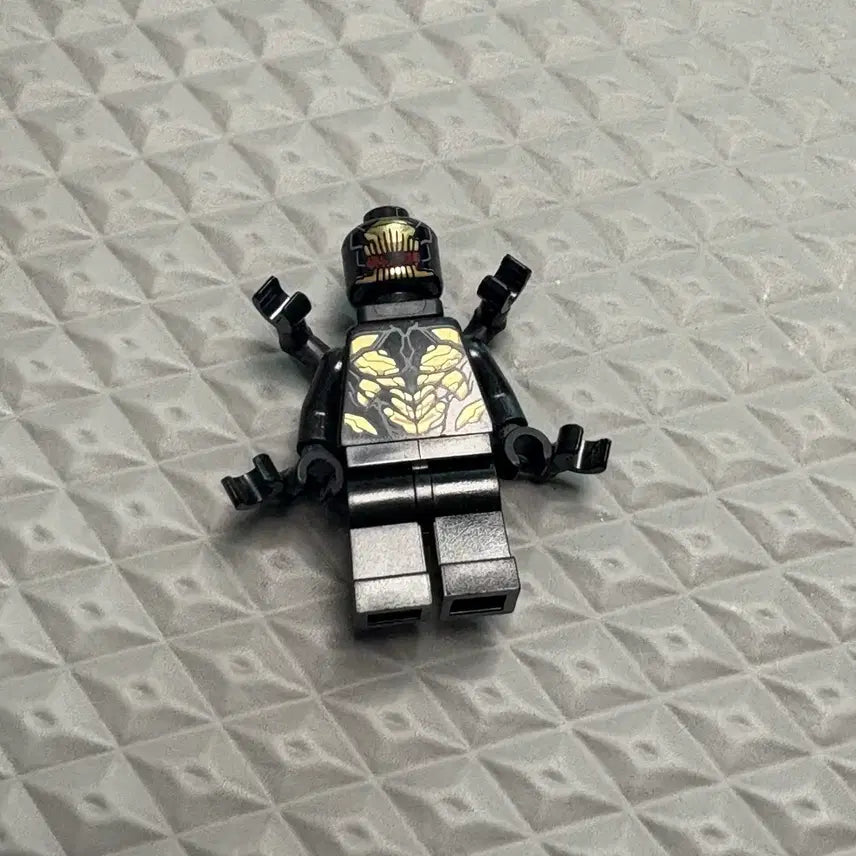 [BUNJANG] LEGO Marvel Outrider Minifigure / 레고 마블 아웃라이더 미니피규어