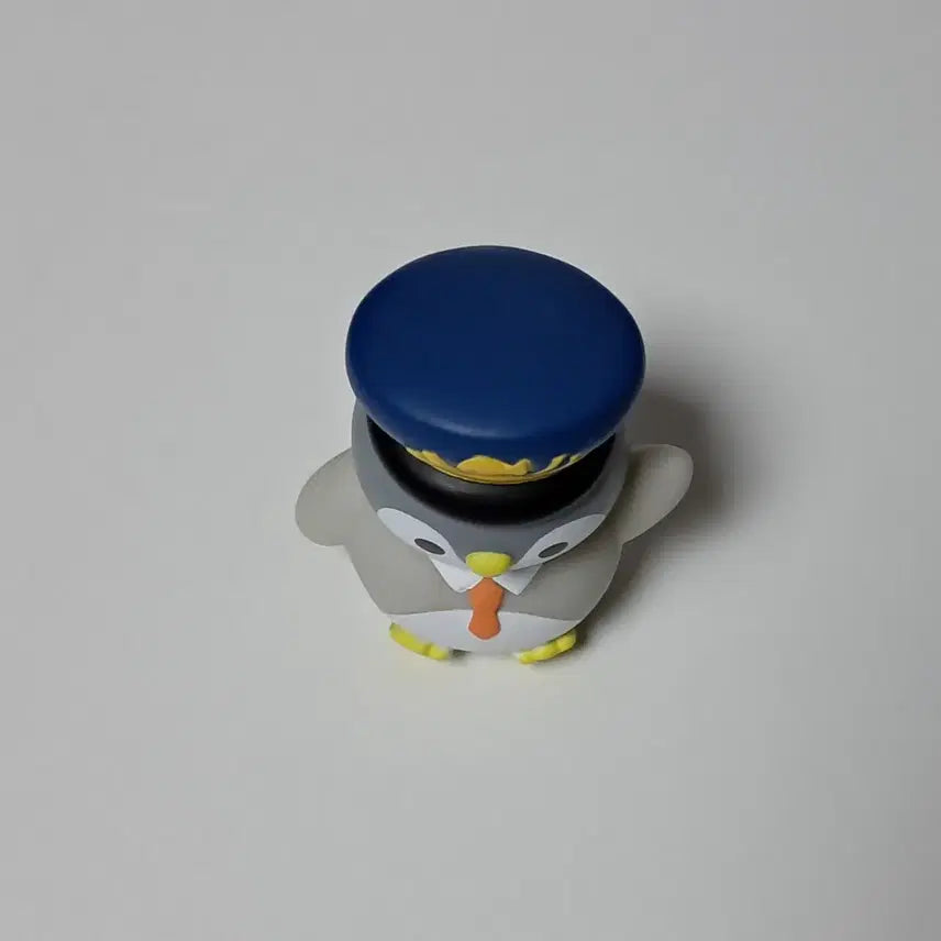 [BUNJANG] Animal Gacha Penguin Mini Figure Goods / 동물 가챠 펭귄 미니피규어 굿즈