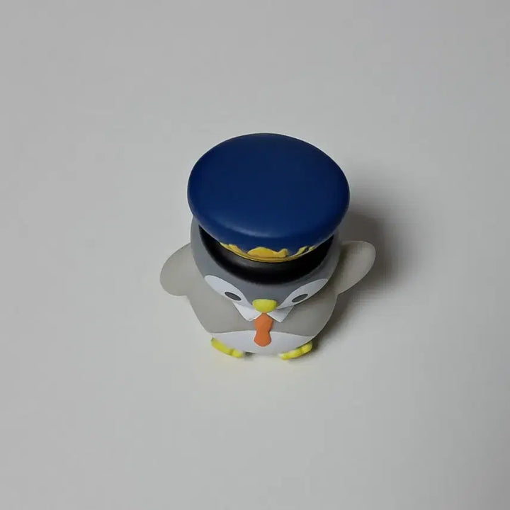 [BUNJANG] Animal Gacha Penguin Mini Figure Goods / 동물 가챠 펭귄 미니피규어 굿즈