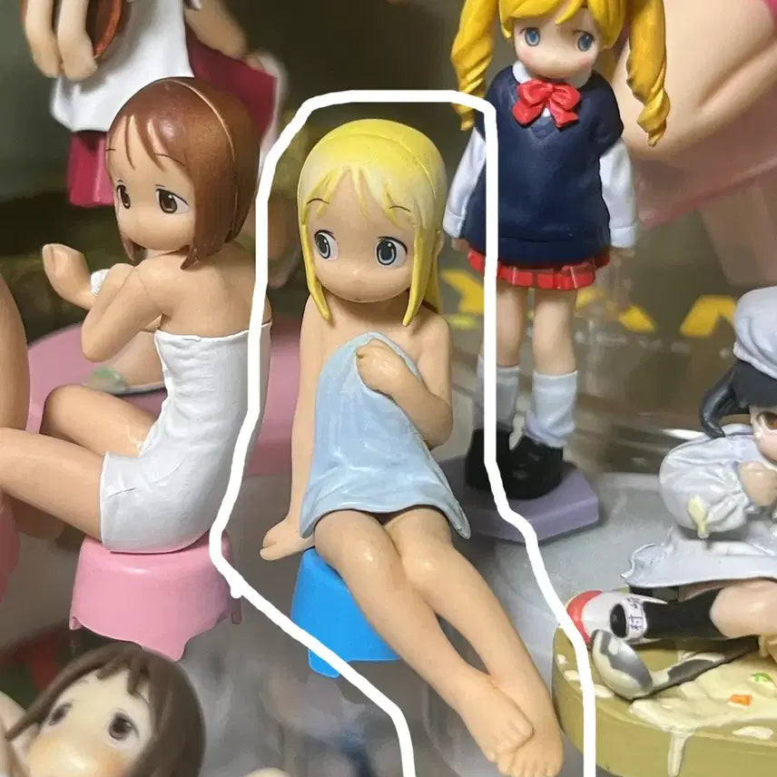 [BUNJANG] Strawberry Marshmallow Bathhouse Ana Coppola Figure / 딸기 마시마로 목욕탕 아나 코폴라 피규어