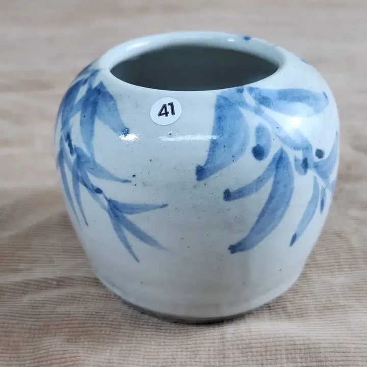 [BUNJANG] Korean Blue-and-White Porcelain "San-juk" Bamboo and Lotus Flower Motif Brush Washer / 한국청화백자 산죽 파련문양 필세