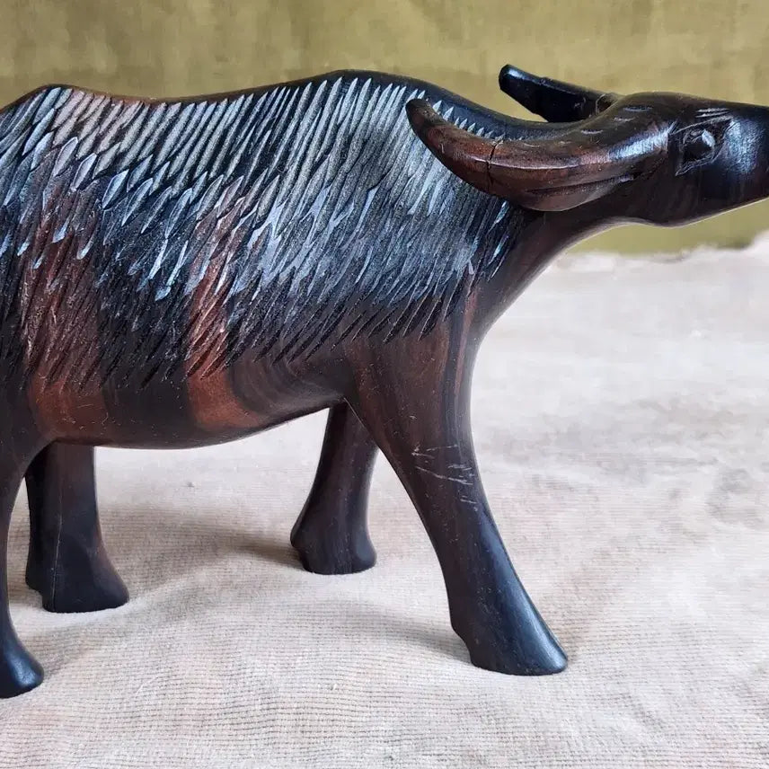 [BUNJANG] Natural Ebony Wood Carving: Two Black Ox Figures / 특수목 천연흑단목 흑소2마리