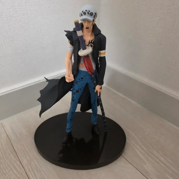 [BUNJANG] Trafalgar Law Figure - One Piece / 원피스 트라팔가 로우 피규어