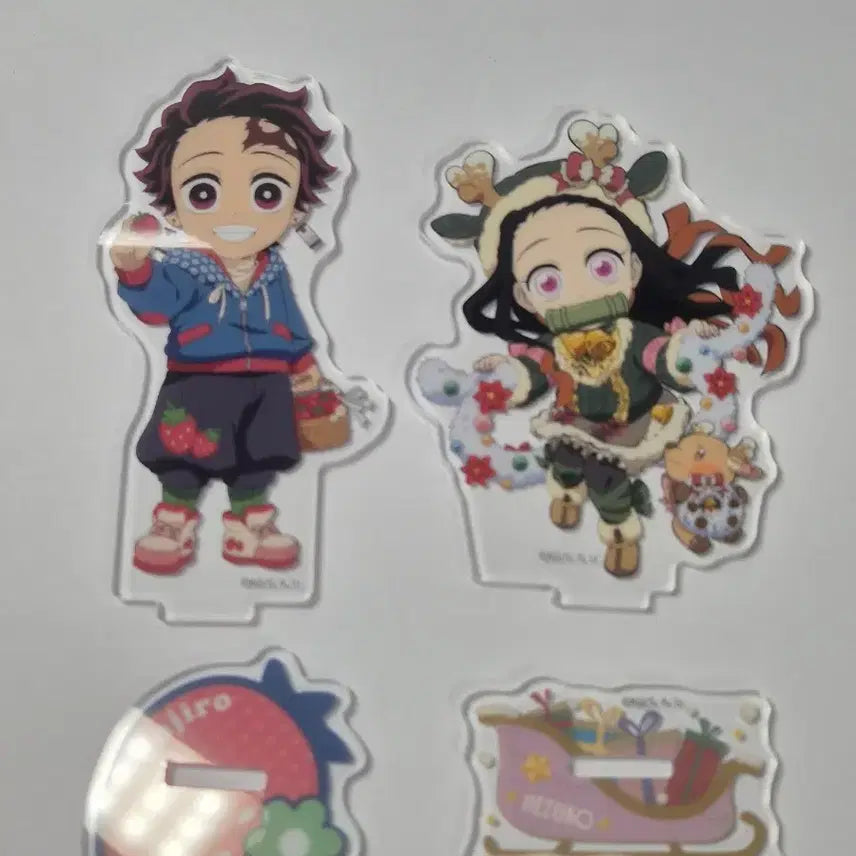 [BUNJANG] Demon Slayer Tanjiro Nezuko Strawberry Christmas Acrylic Bundle / 귀멸의 칼날 탄지로 딸기 네즈코 크리스마스 아크릴 일괄